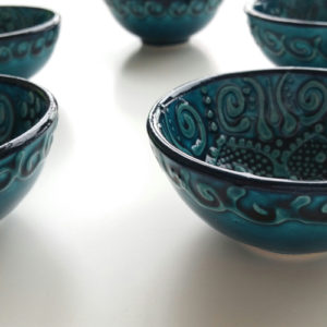 Ottoman Style Turkish Ceramic Handmade Authentic Bowl Set Canada Osmanli Tarzi El Yapimi Seramik Kase Toronto Kanada United States Ottawa Montreal Quebec Laval Vancouver Edmonton New York California Mississauga Kitchener Hamilton Halifax New York California Niagara Falls Oakville Brampton Peterborough Vaughan Milton Ajax